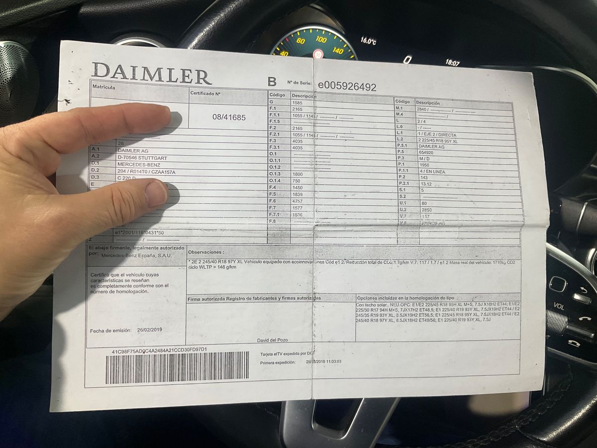 Mercedes-Benz C-Klasse C 220 d AMG Line