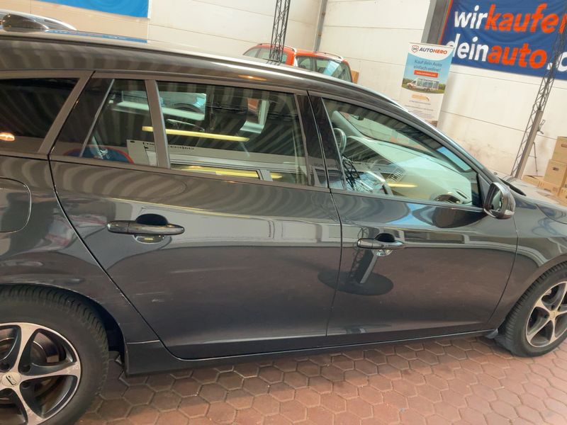 Volvo V60 2.0 D3 Edition 2013 – снимка 10