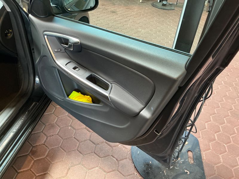 Volvo V60 2.0 D3 Edition 2013 – снимка 25