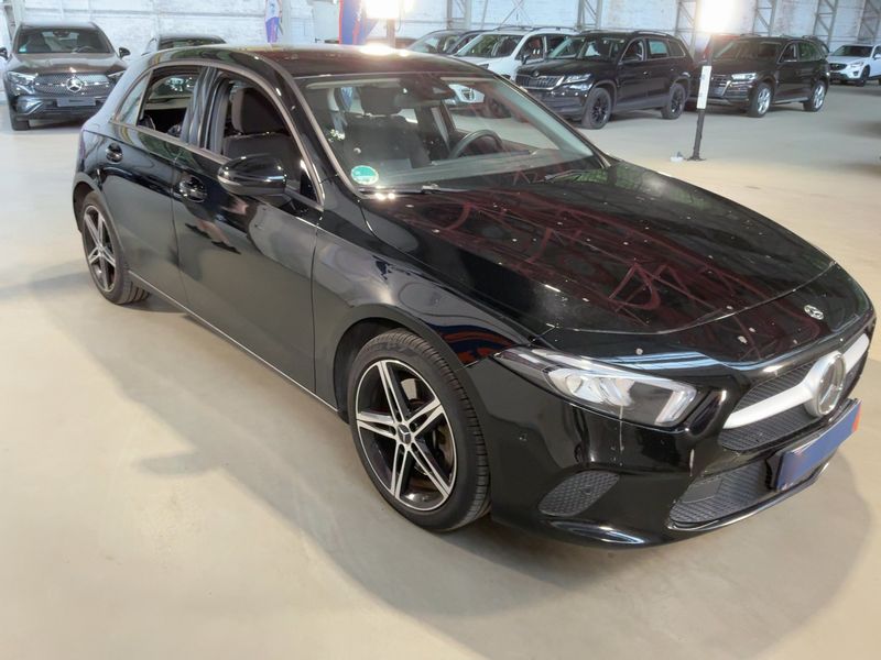 Mercedes-Benz A-Klasse A 250e — zdjęcie 8