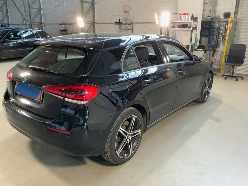 Mercedes-Benz A-Klasse A 250e — zdjęcie 6