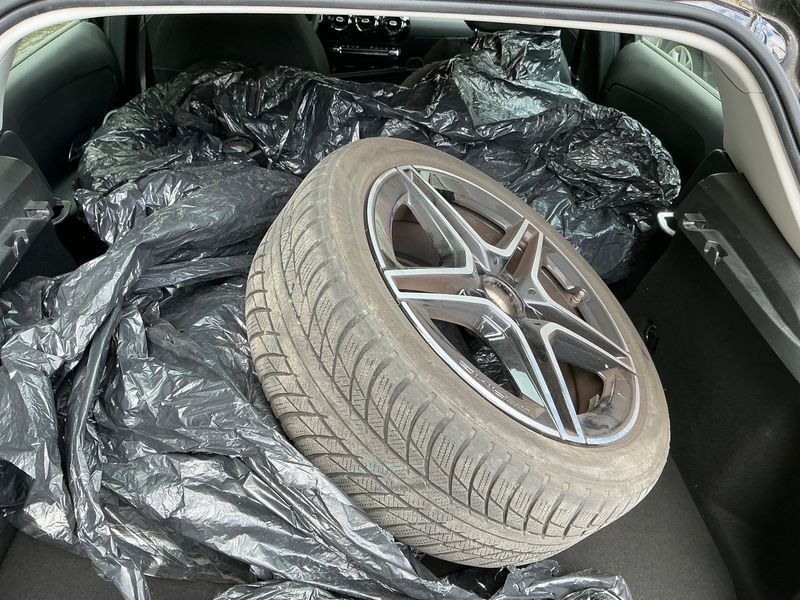 Mercedes-Benz A-Klasse A 250e — zdjęcie 10