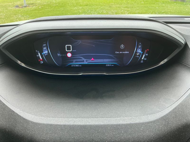 Peugeot 3008 1.6 Blue-HDi Allure — zdjęcie 13