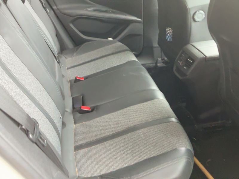 Peugeot 3008 1.6 Blue-HDi Allure — zdjęcie 14