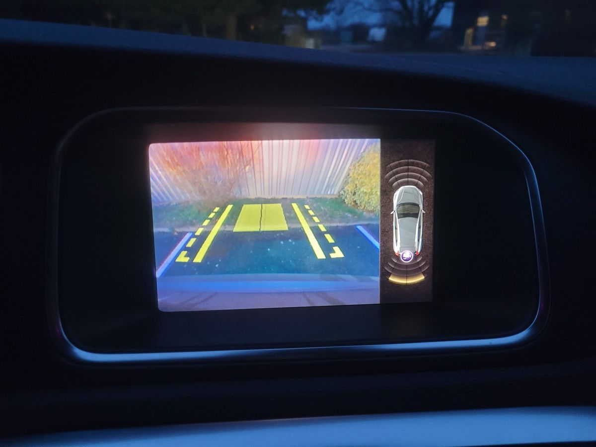Volvo V40 2017 — photo 28