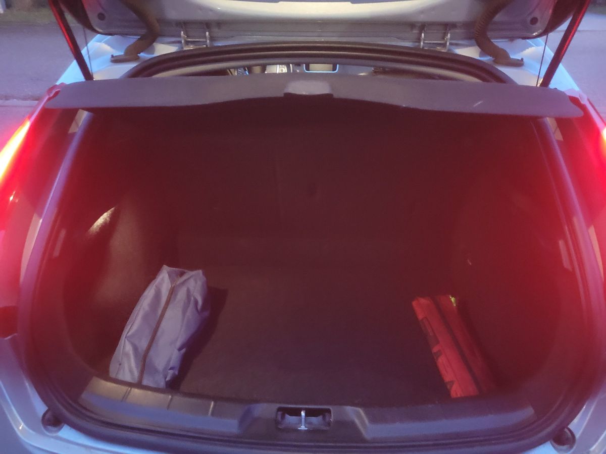 Volvo V40 2017 — photo 16