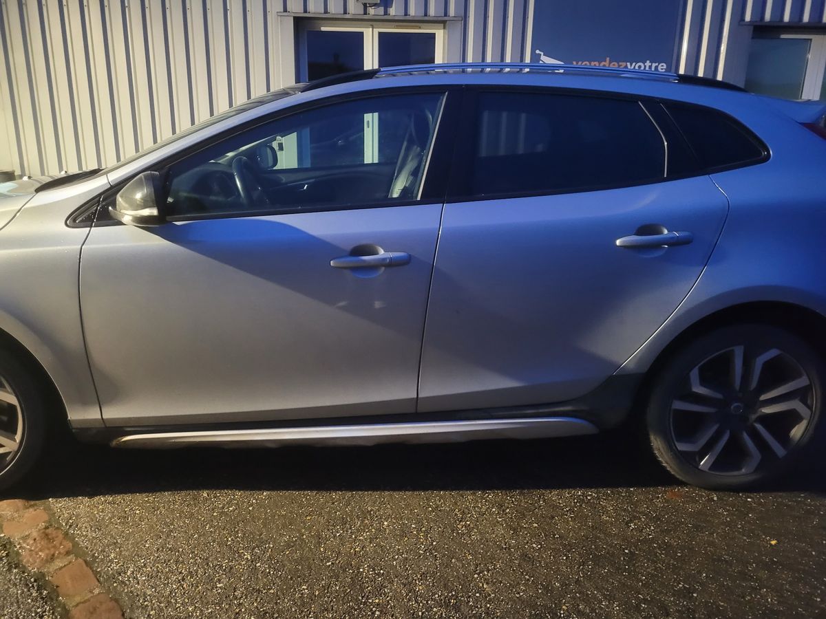 Volvo V40 2017 — photo 5