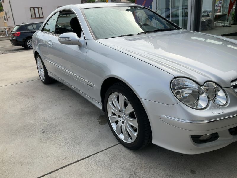 Mercedes-Benz CLK-Klasse CLK 200 Kompressor Elegance — zdjęcie 8