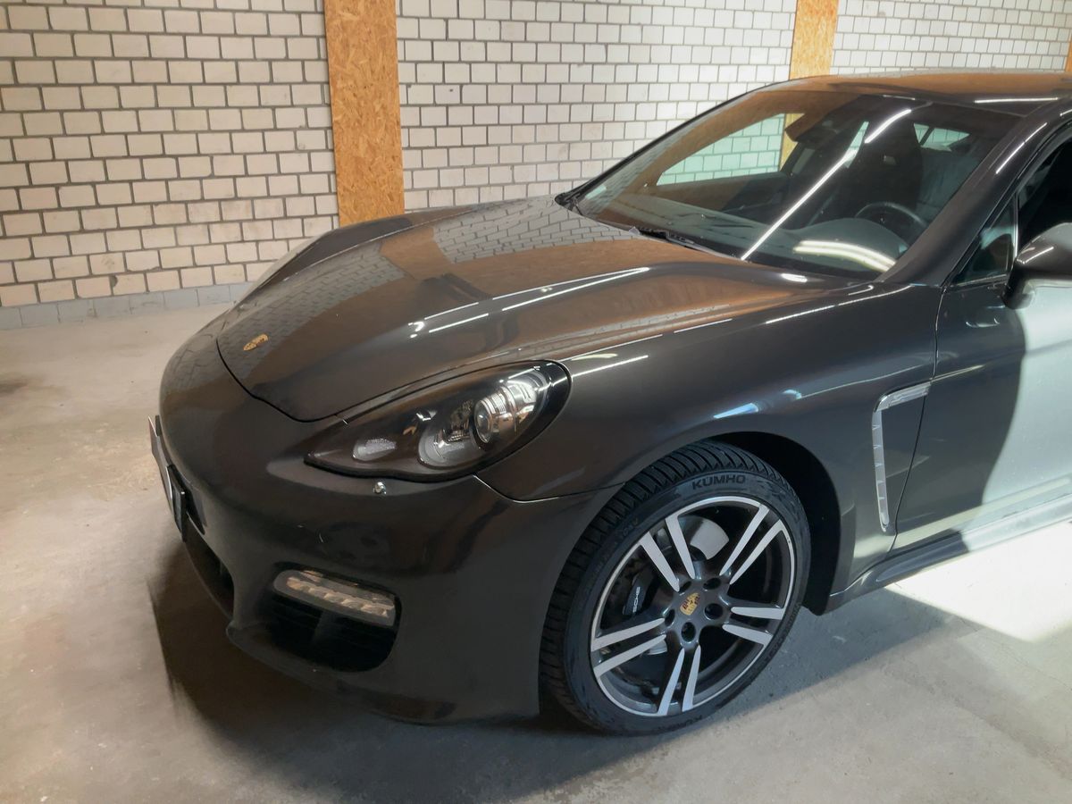 Porsche Panamera Diesel Platinum Edition