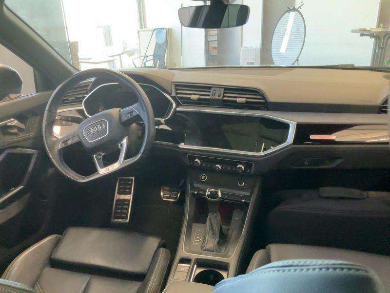 Audi Q3 Sportback 45 TFSIe S line — zdjęcie 12