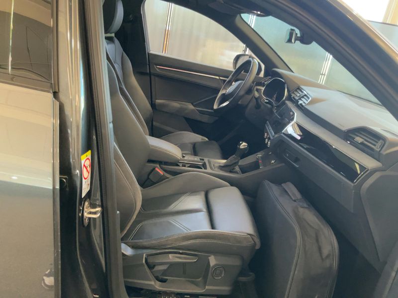 Audi Q3 Sportback 45 TFSIe S line — zdjęcie 11