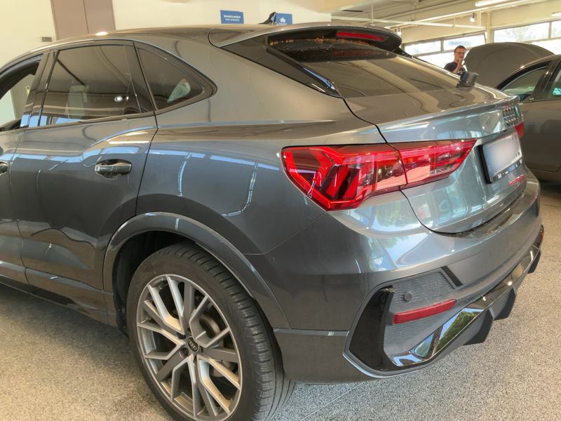 Audi Q3 Sportback 45 TFSIe S line — zdjęcie 3