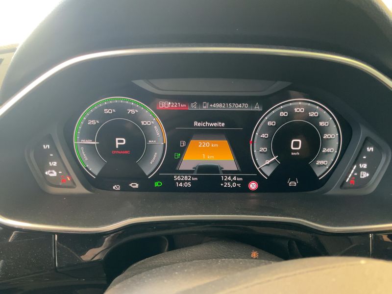 Audi Q3 Sportback 45 TFSIe S line — zdjęcie 13
