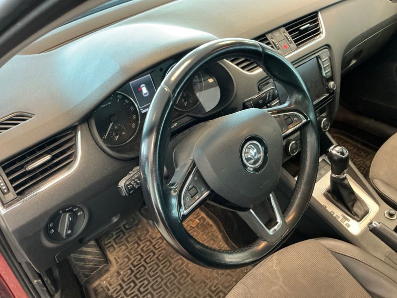 Skoda Octavia 2.0 TDI Elegance 2014 – снимка 35