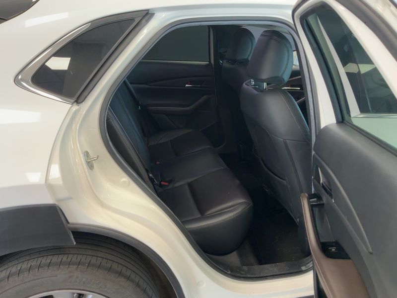 Mazda CX-30 2.0 Skyactiv-G Mild-Hybrid Exclusive AWD — zdjęcie 14