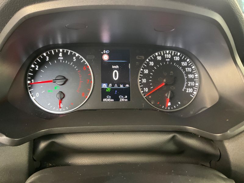 Renault Captur 1.0 TCe Experience — zdjęcie 13