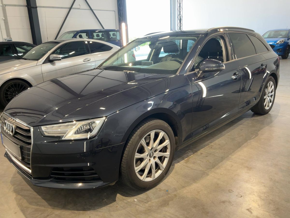 Audi A4 2016 — photo 1