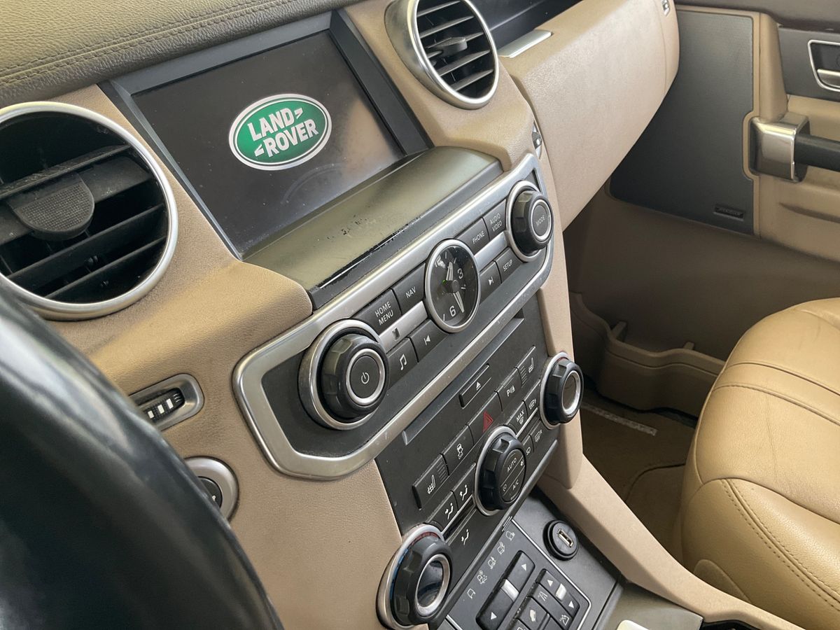 Land Rover 2016 — photo 46