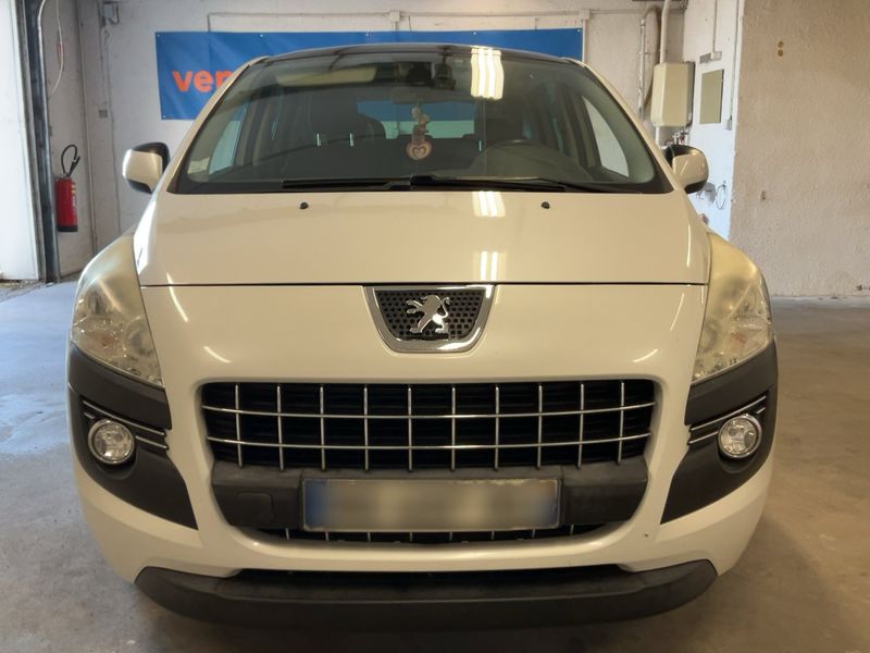 Peugeot 3008 1.6 HDi Active 2011 – снимка 14