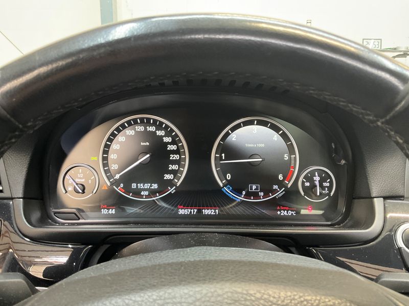 BMW 5er 520d 2012 – снимка 19