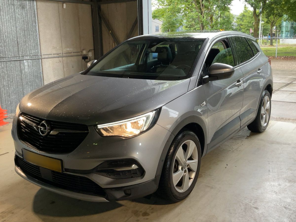 Opel Grandland 2018 — photo 1