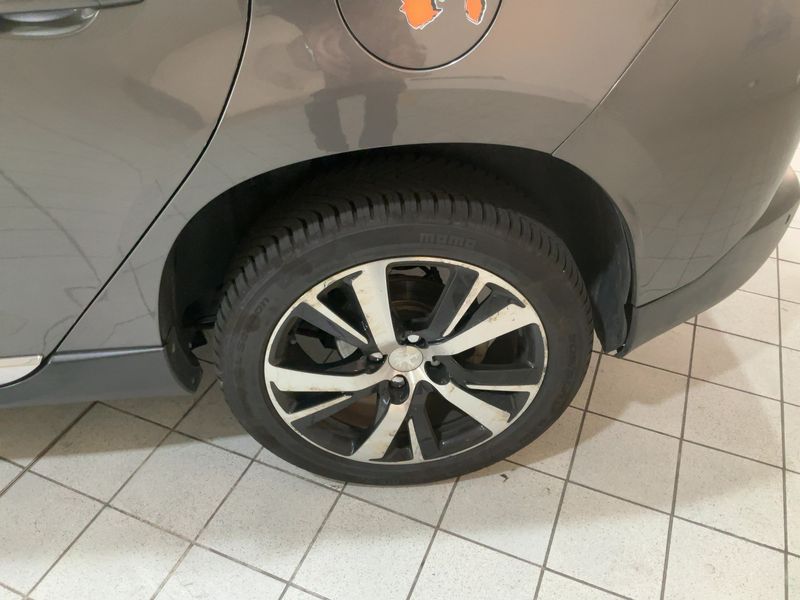 Peugeot 2008 1.6 Blue-HDi Allure 2016 – снимка 5