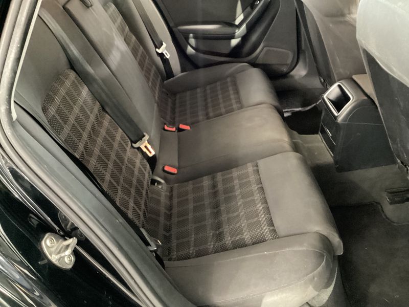 Audi A4 2.0 TDI Business Line — zdjęcie 14