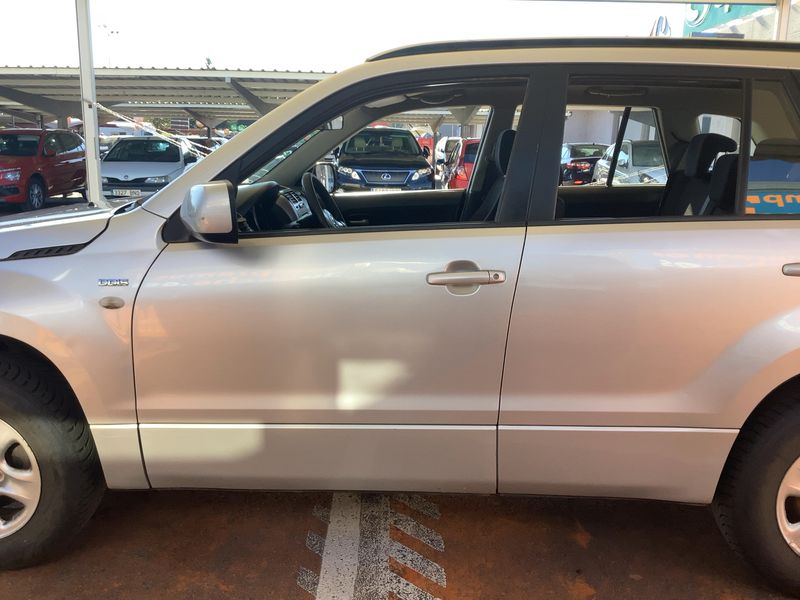 Suzuki Grand Vitara 1.9 DDiS JLX-EL — zdjęcie 4