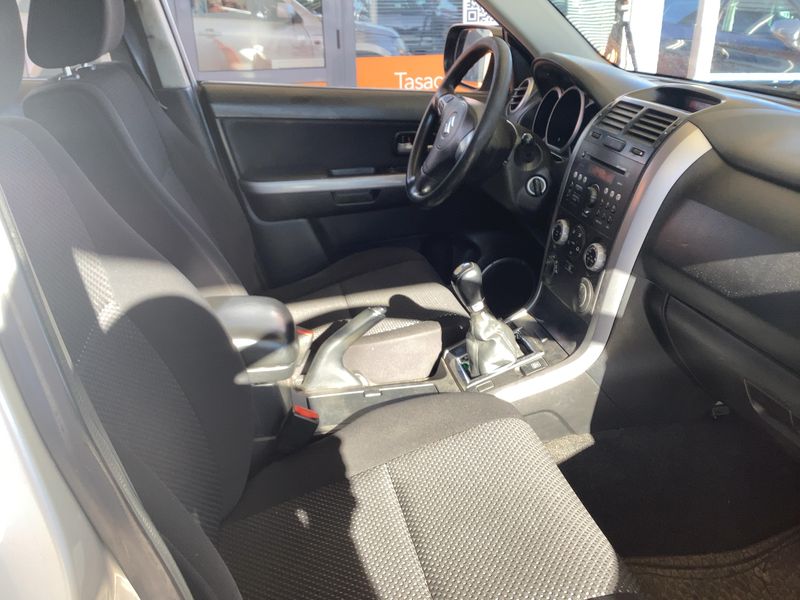 Suzuki Grand Vitara 1.9 DDiS JLX-EL — zdjęcie 11