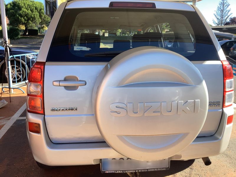 Suzuki Grand Vitara 1.9 DDiS JLX-EL — zdjęcie 5