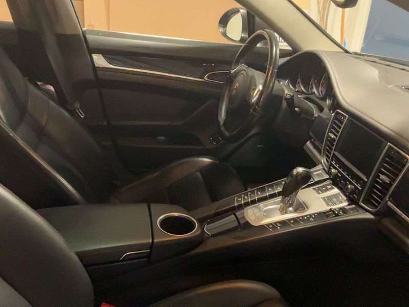 Porsche Panamera 4S — zdjęcie 11