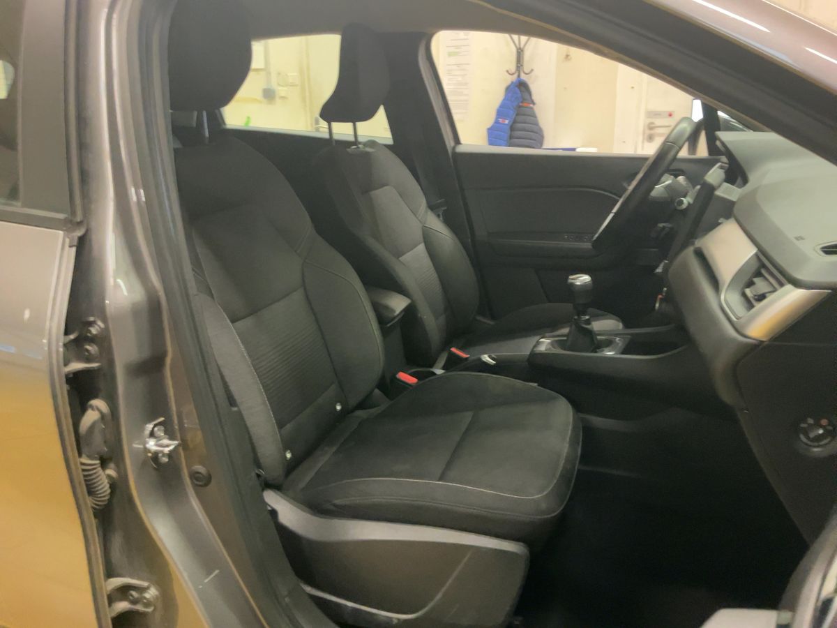 Renault Captur 2021 — photo 17