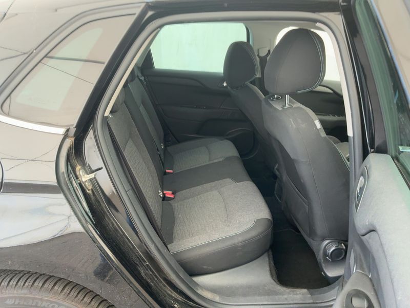 Citroen C4 1.2 PureTech Selection — zdjęcie 14