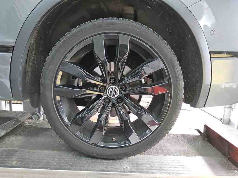 Volkswagen Tiguan Allspace 2.0 TDI R-Line 4Motion — zdjęcie 23