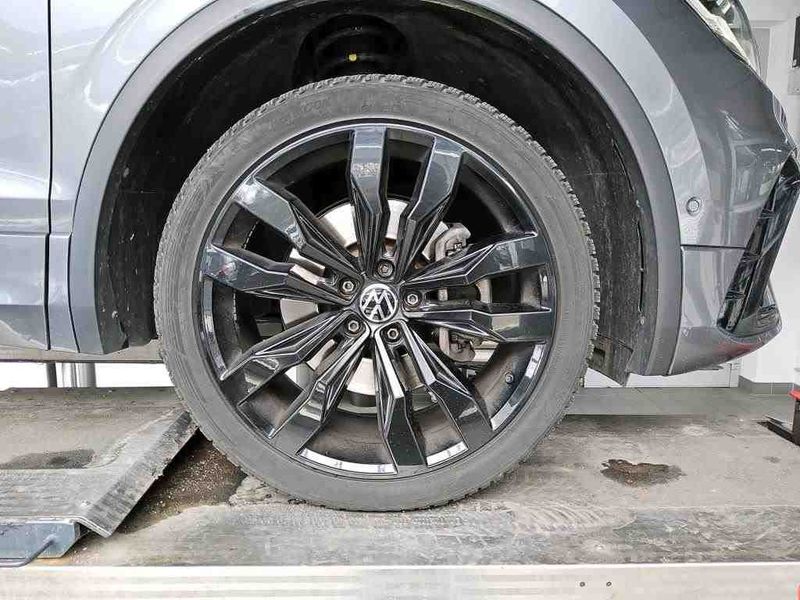 Volkswagen Tiguan Allspace 2.0 TDI R-Line 4Motion — zdjęcie 22