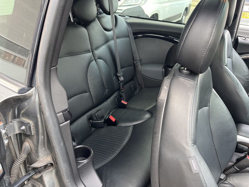 MINI Clubman Cooper S — zdjęcie 14