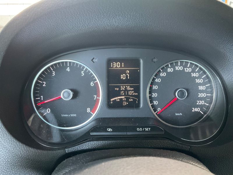 Volkswagen Polo 1.4 FSI Highline — zdjęcie 4