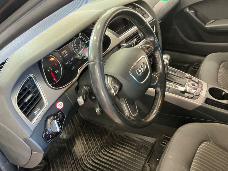Audi A4 2.0 TDI Ambiente 2013 – снимка 27