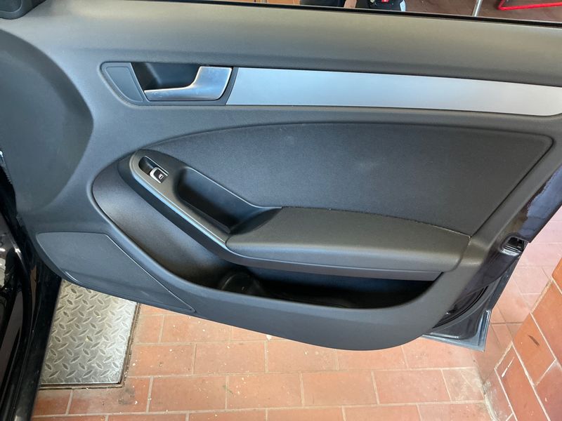 Audi A4 2.0 TDI Ambiente 2013 – снимка 29