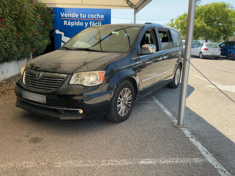 Lancia Voyager 2.8 JTDM Platinum