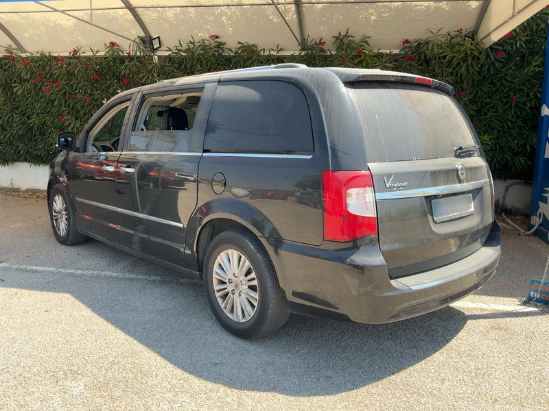 Lancia Voyager 2.8 JTDM Platinum — zdjęcie 3