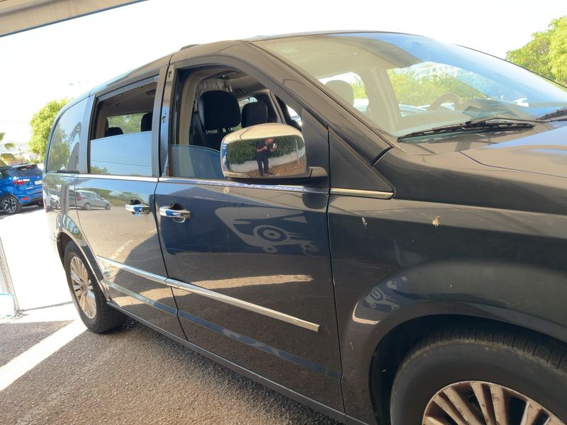 Lancia Voyager 2.8 JTDM Platinum — zdjęcie 8