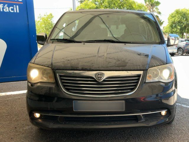 Lancia Voyager 2.8 JTDM Platinum — zdjęcie 9