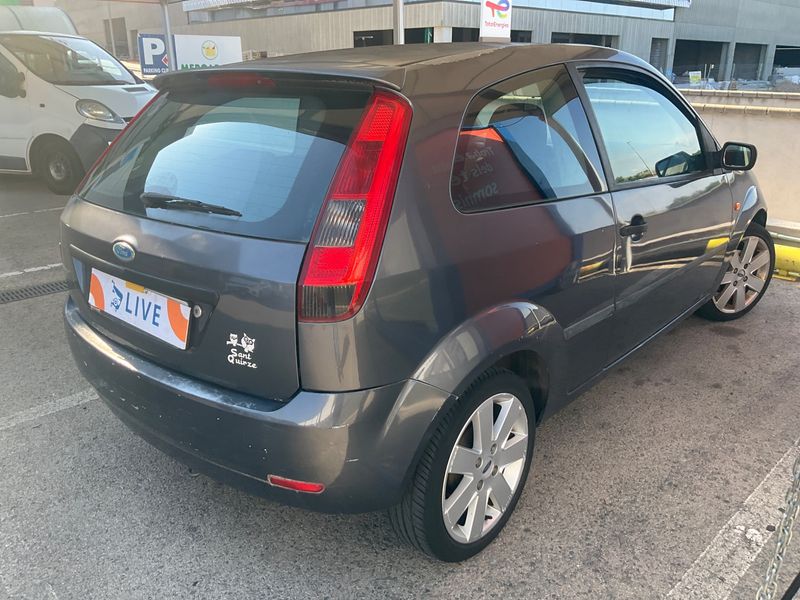 Ford Fiesta 1.4 Trend 2004 – снимка 2