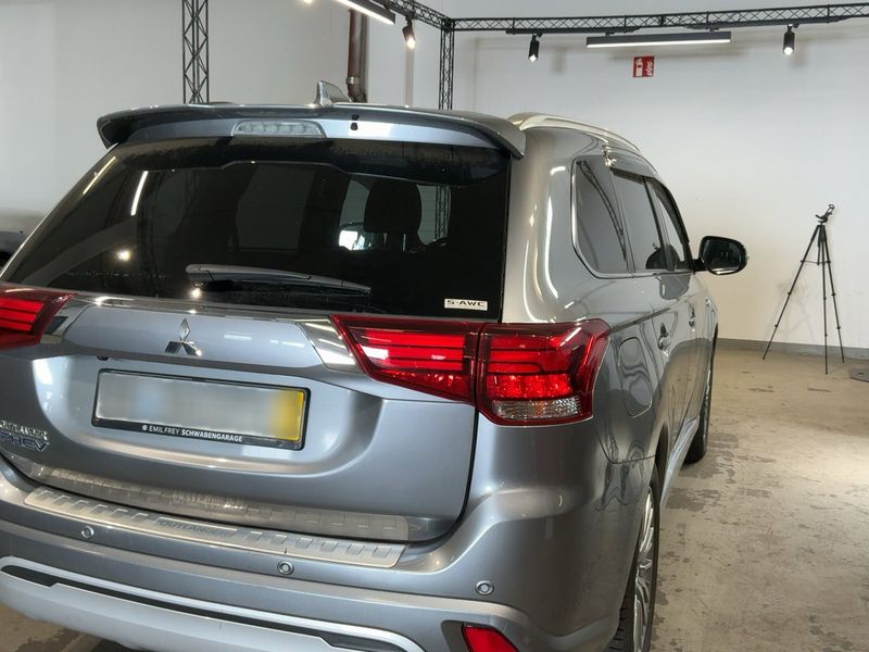 Mitsubishi Outlander 2.4 PHEV Plus Spirit 4WD — zdjęcie 6