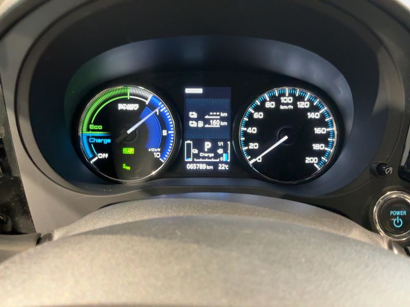 Mitsubishi Outlander 2.4 PHEV Plus Spirit 4WD — zdjęcie 13