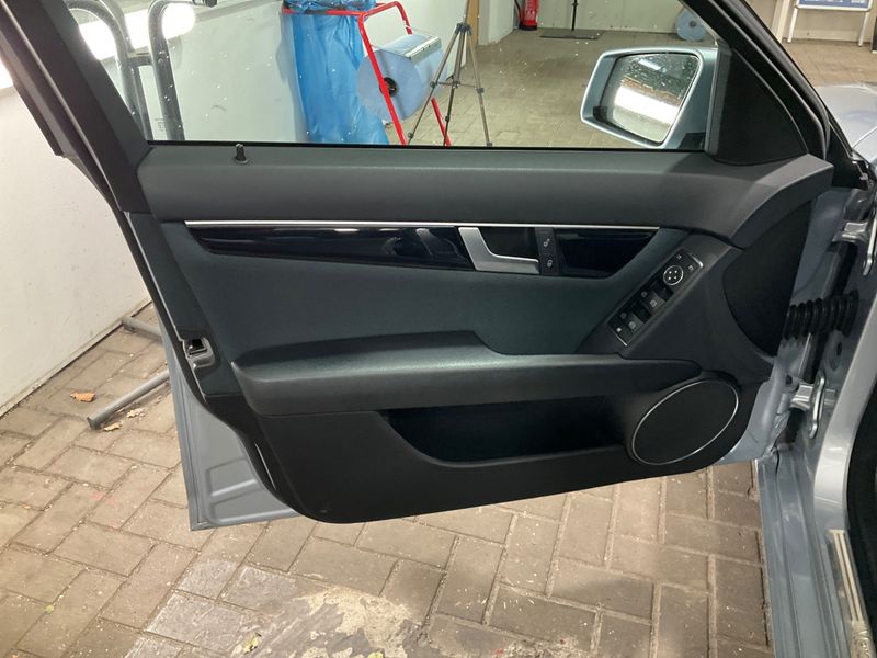 Mercedes-Benz C-Klasse C 180 CDI T BlueEfficiency Classic 2013 – снимка 31