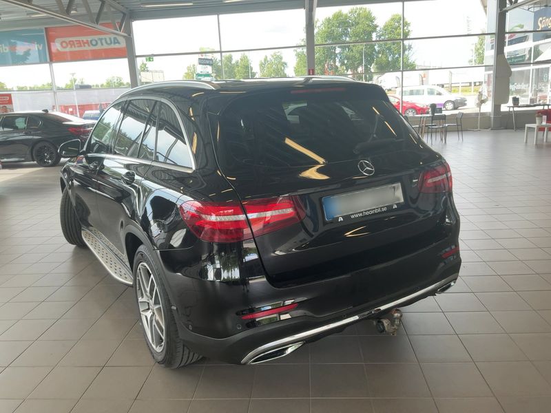 Mercedes-Benz GLC-Klasse GLC 220 4Matic AMG Line — zdjęcie 3