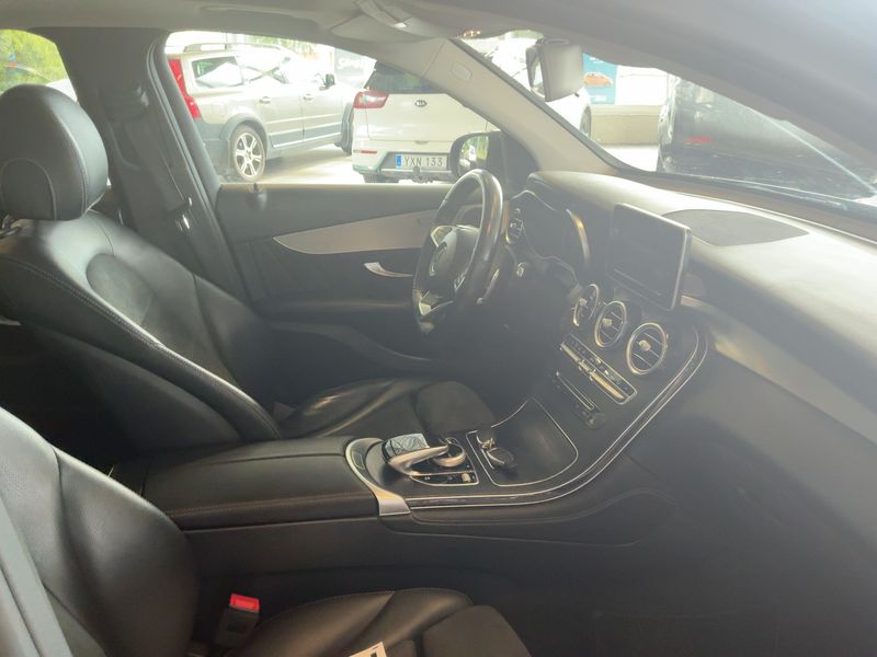 Mercedes-Benz GLC-Klasse GLC 220 4Matic AMG Line — zdjęcie 11
