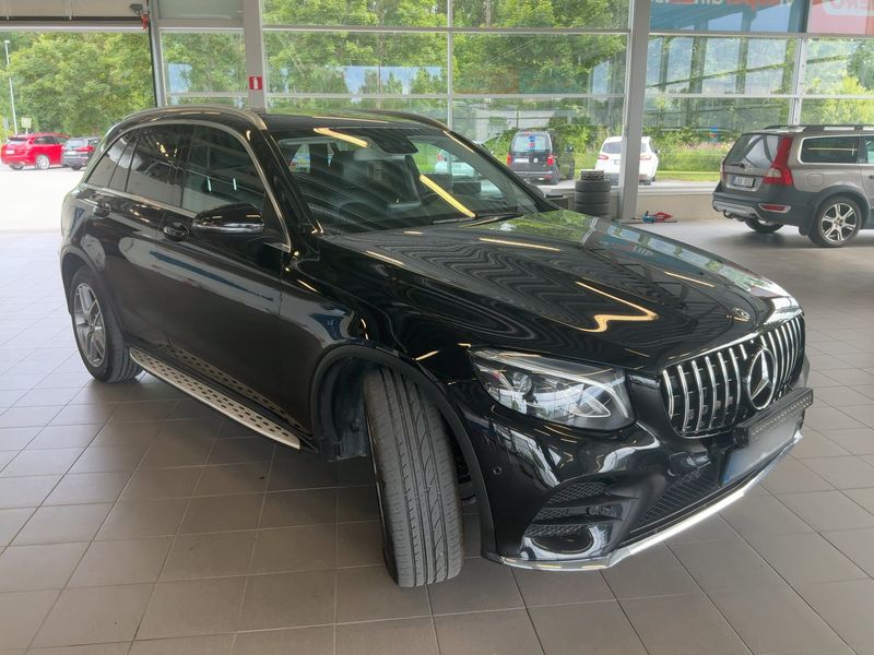 Mercedes-Benz GLC-Klasse GLC 220 4Matic AMG Line — zdjęcie 8